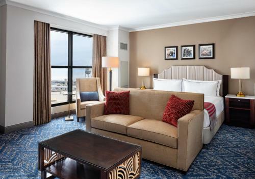 The Higgins Hotel New Orleans, Curio Collection By Hilton