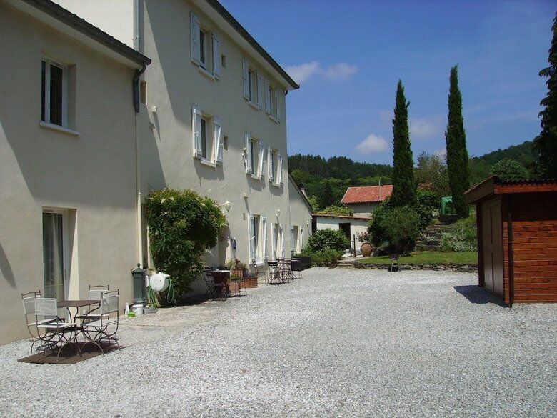 Hotel Aux Berges Du Saint Ferr�ol