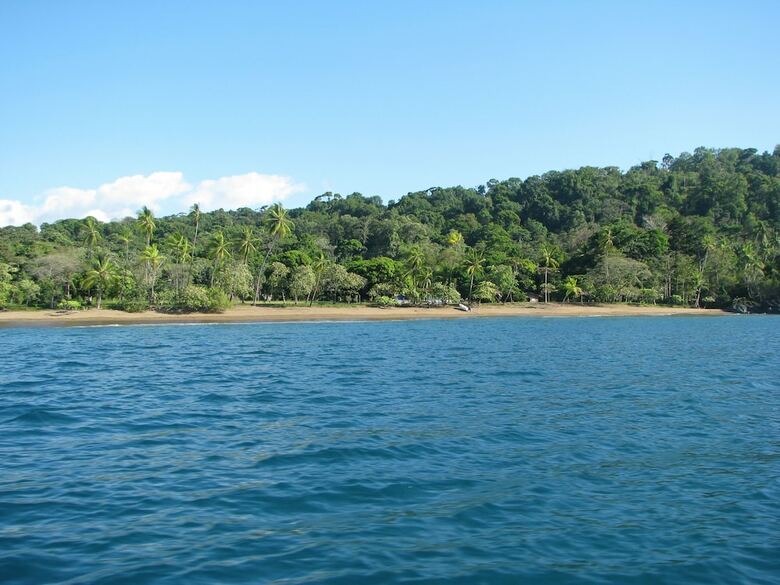 Hostal Punta Marenco Lodge