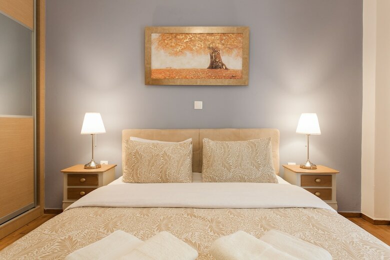 Nicholas Point Apartments And Rooms