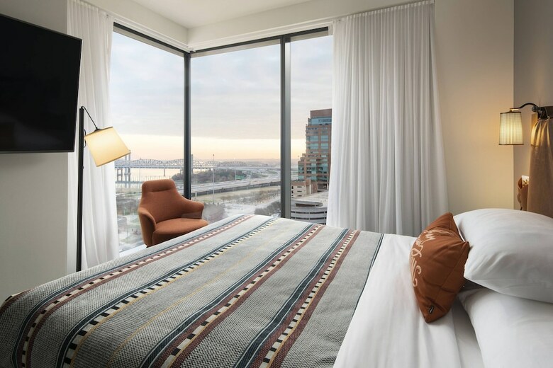 Hotel Moxy Louisville Downtown