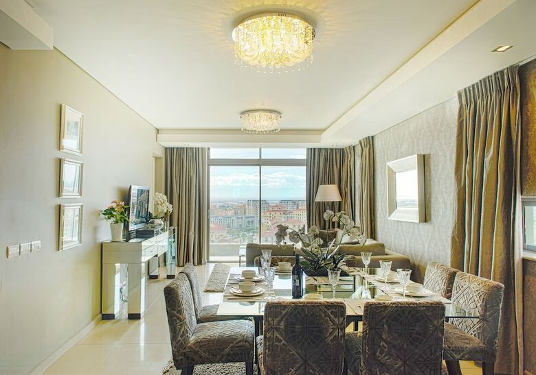 Apartamentos The Residences At Crystal Towers