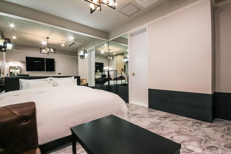 Seowa Hotel