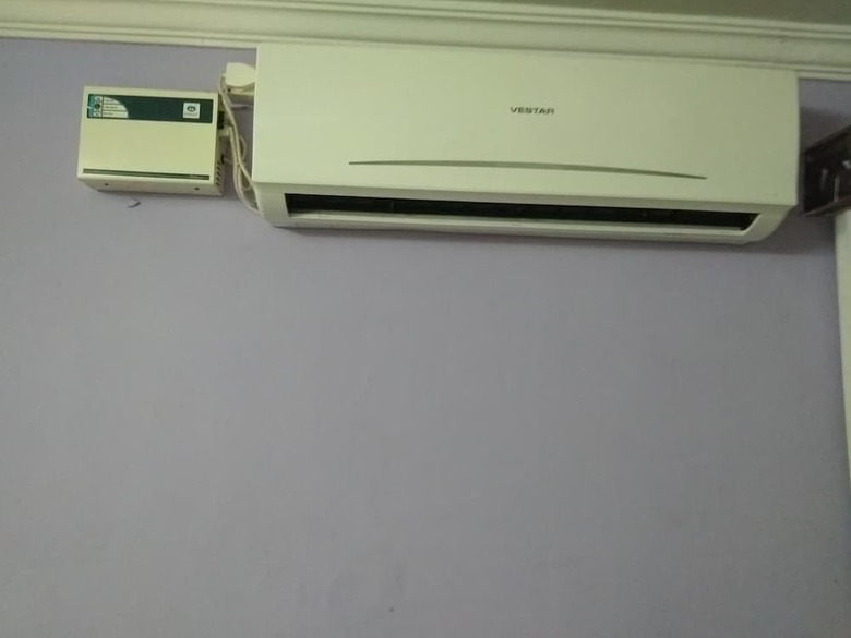 Hotel Iroomz K R Residency