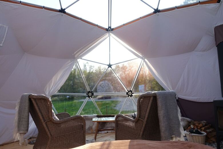 Wild Caribou Dome & Wilderness Cabin