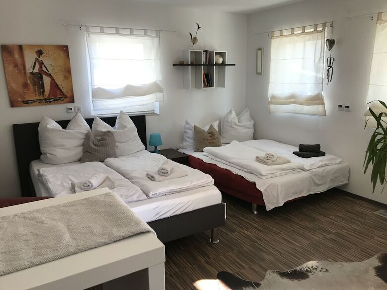 Sch�n Apartments