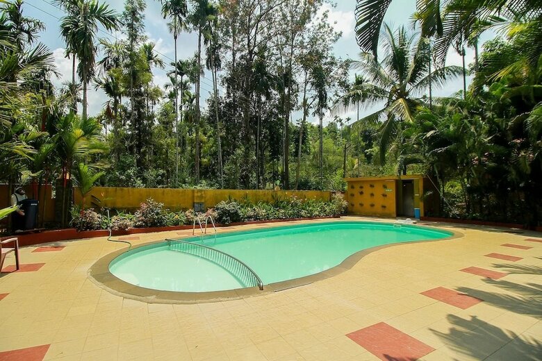 Hotel Palette - Karapuzha Resort Village
