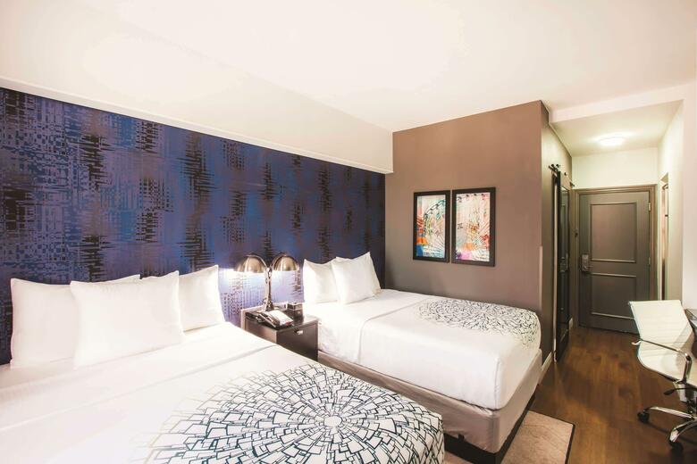 Hotel Lawrence Downtown Dallas