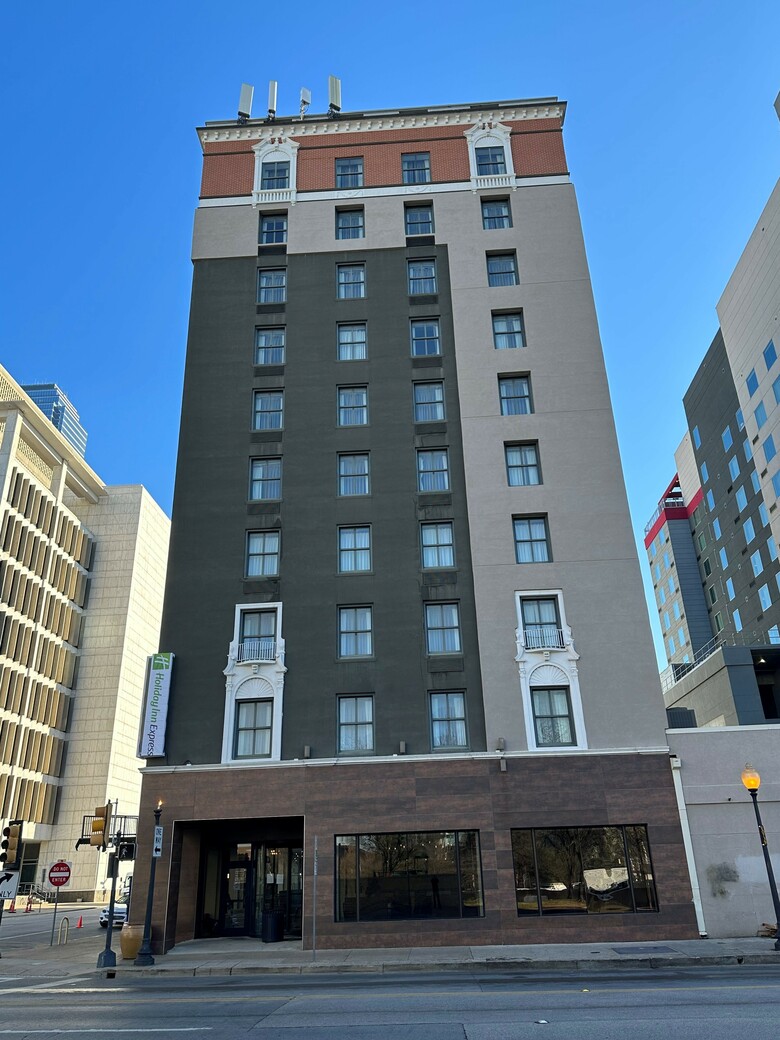 Hotel Lawrence Downtown Dallas