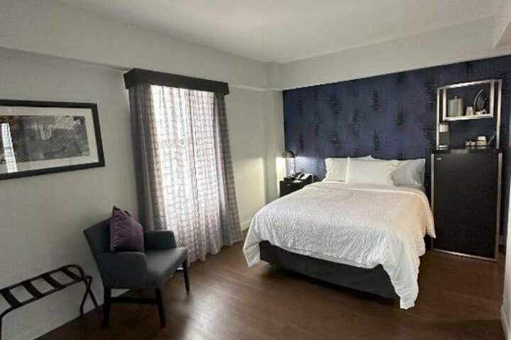 Hotel Lawrence Downtown Dallas