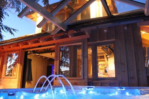 Hostal Domaine Des Grands C�dres - Maison D'h�tes