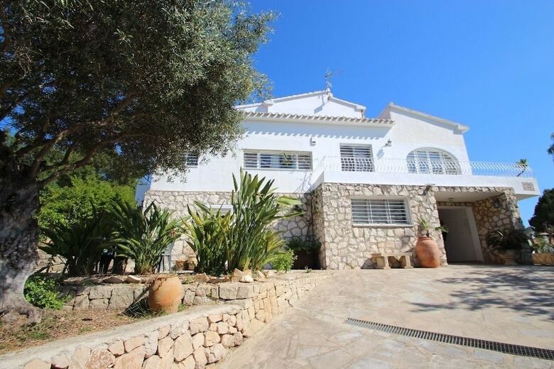 Rosario - Modern, Well-equipped Villa With Private Pool