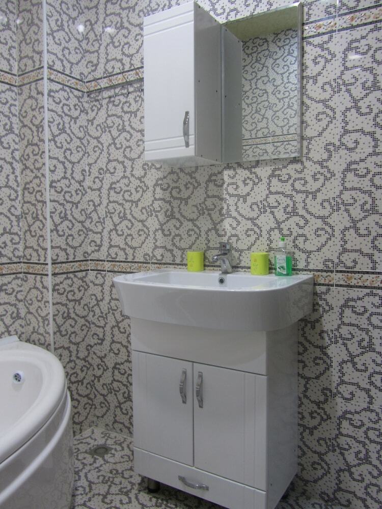 Hostal Hostel House