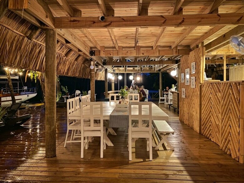 Hostal Boatique Hotel And Marina