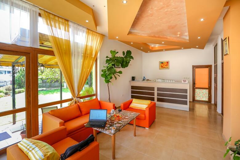 Apartamentos Double Room In Dafinka Guest House
