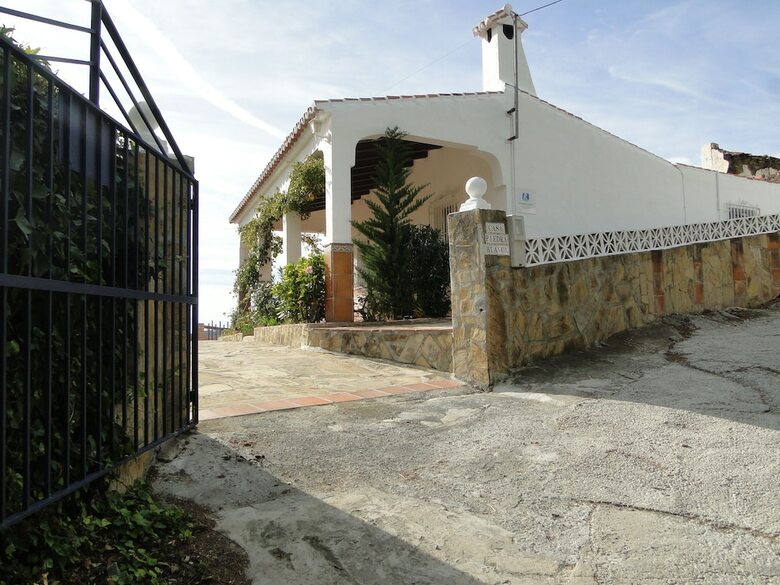 Villa Piedra Blanca
