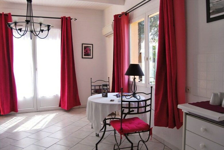 Bed & Breakfast Villa Nais