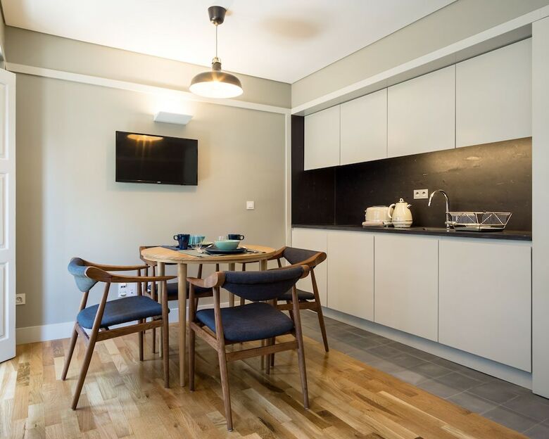 Vibrant Porto Apartments