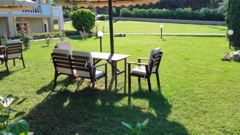 Amboula Beach Apartments