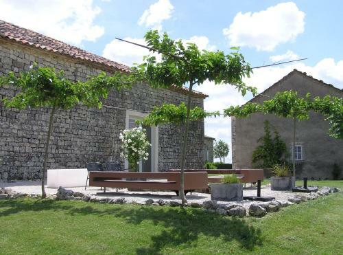 Hostal Domaine De L'isle Basse