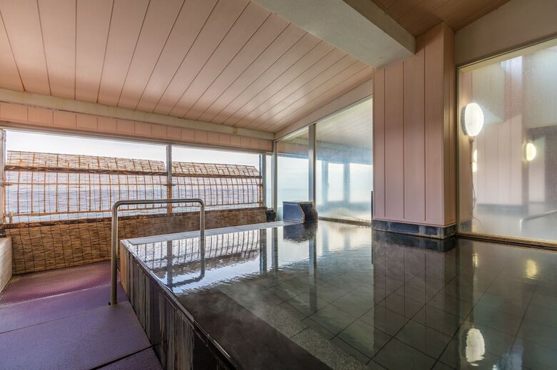 Oceanfront Minamiatagawa Shiosaikan
