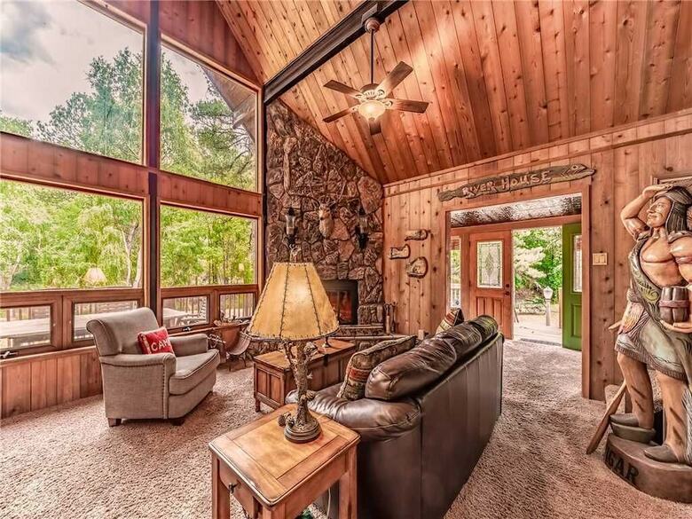 Paradise On The River - Three Bedroom Cabin
