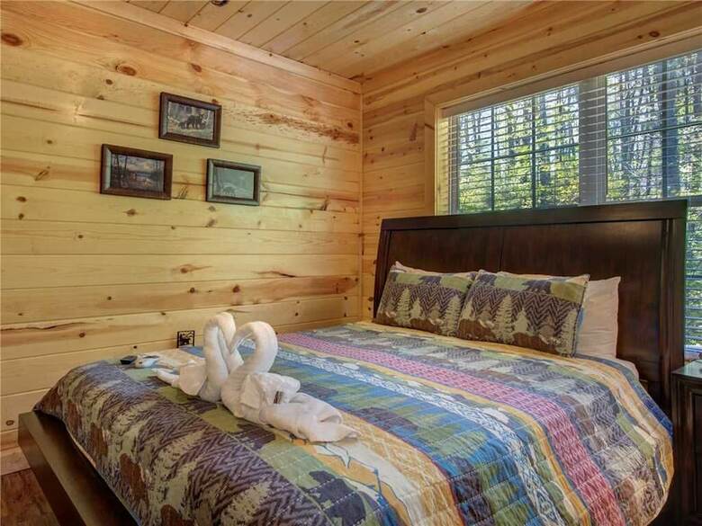 Knotty By Nature - Three Bedroom Cabin