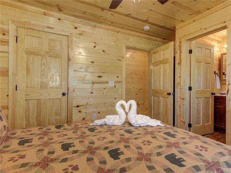 Knotty By Nature - Three Bedroom Cabin