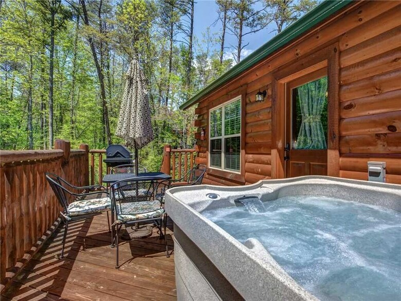 Knotty By Nature - Three Bedroom Cabin