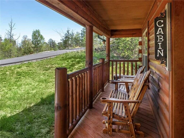 Knotty By Nature - Three Bedroom Cabin