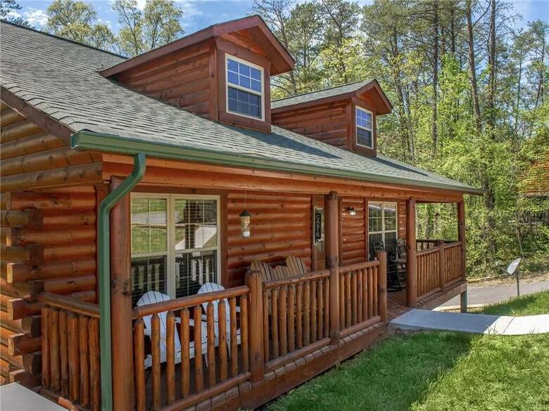Knotty By Nature - Three Bedroom Cabin
