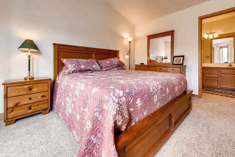 Lakepointe Court Town Homes By Crmr