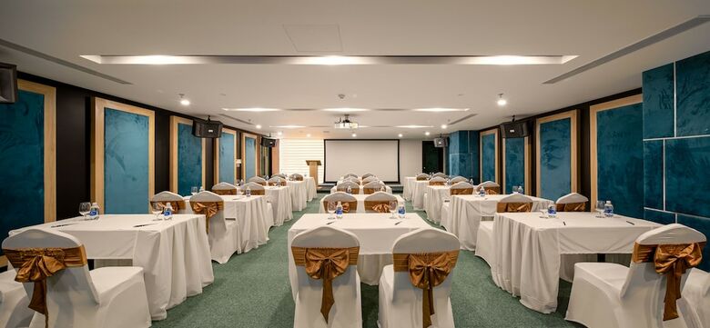 Cn Palace Boutique Hotel & Spa