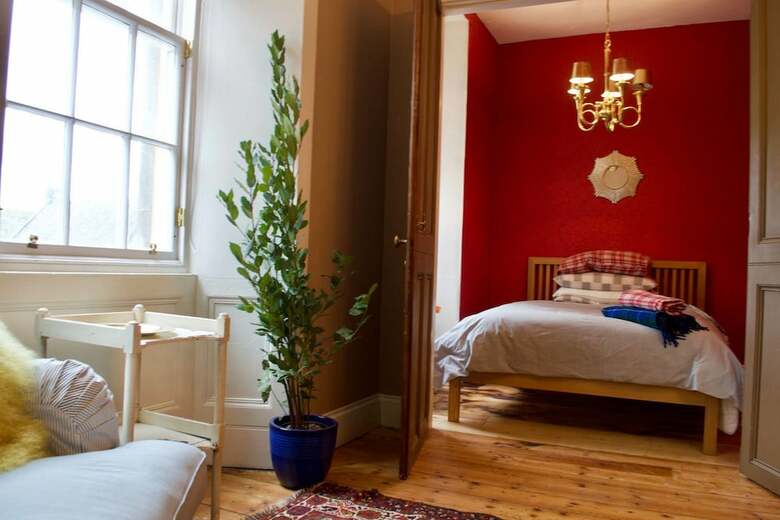 Old Town Gem - Apartment With Great City Views