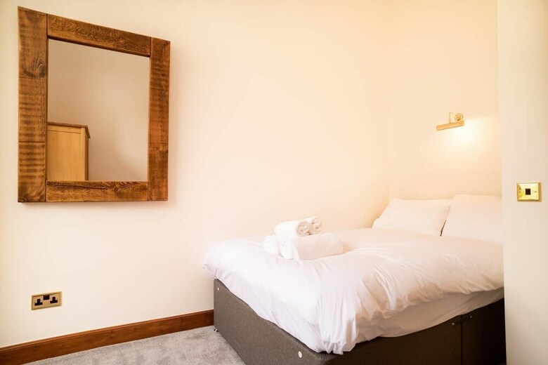 Apartamentos 5 Bedroom Apt Near Meadows & George Square