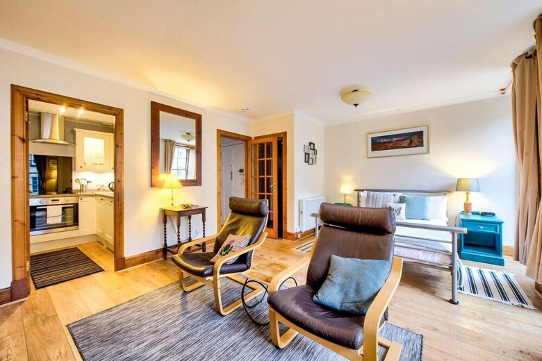 Royal Mile Apartment For Two - Location, Location!