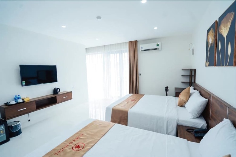Starway Hotel