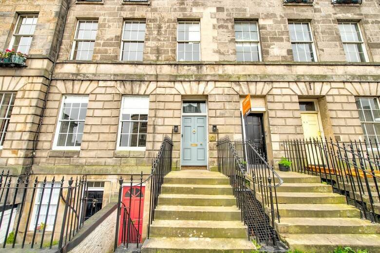 City Centre Georgian Maindoor 2bed/2bath Apartment