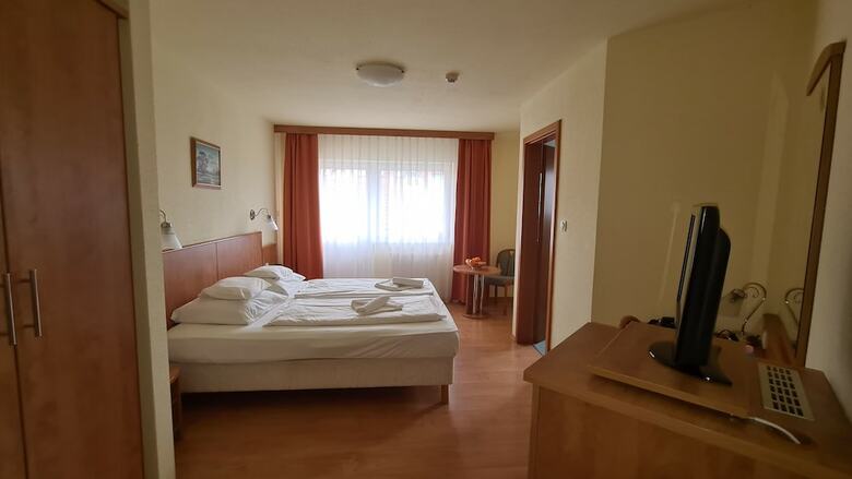 Aqua Therm Hotel