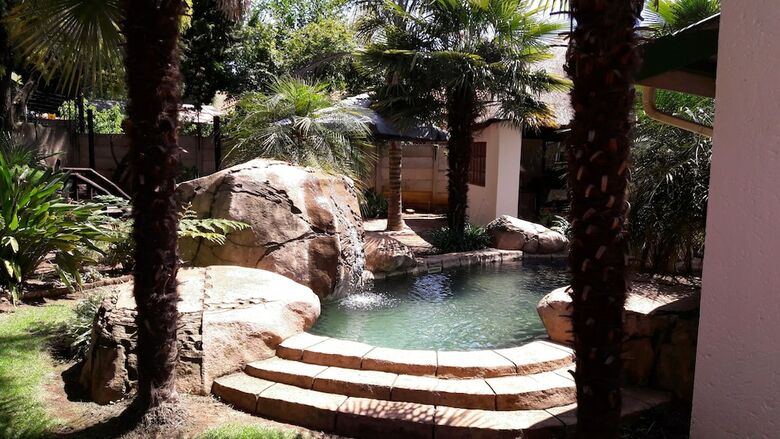 Hotel Sugar Rose Guesthouse