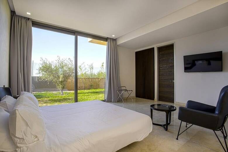 Villa Amara Oliver Palm Resort