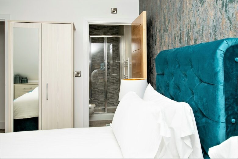 Rowan Tree Your Apartment