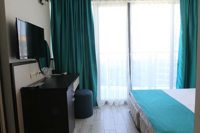 Smartline Meridian Hotel