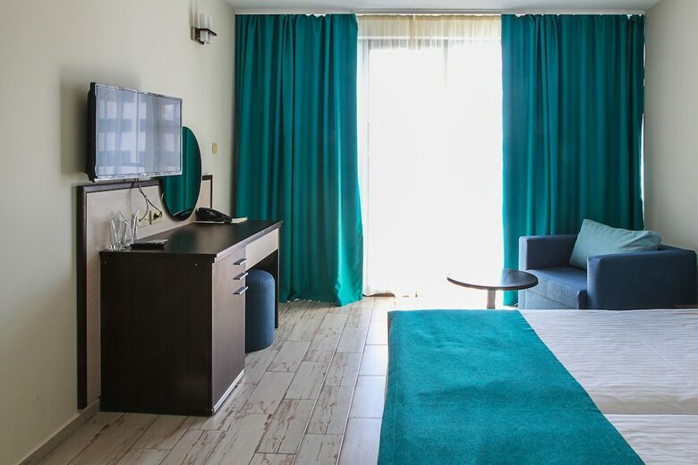 Smartline Meridian Hotel