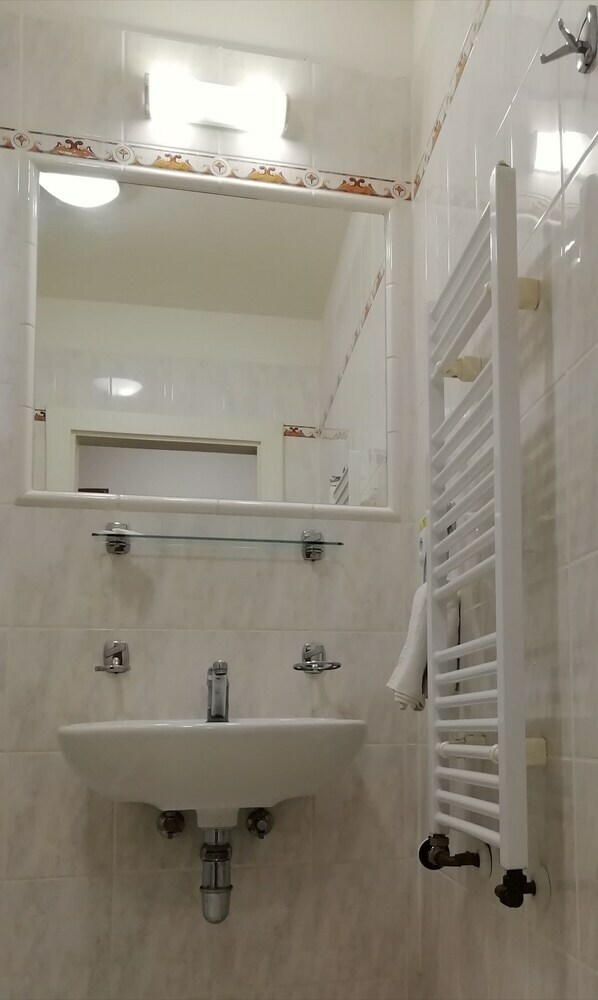 Hotel 28