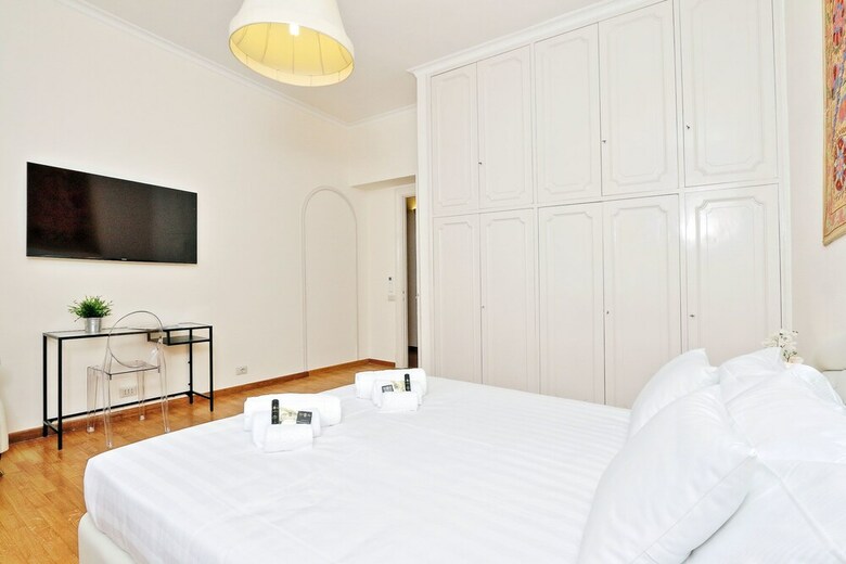 Vatican Luxapart Terrace - My Extra Home