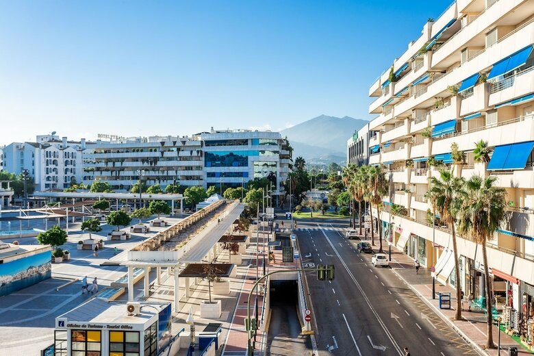 Apartamentos By Riva - Luxurious, Exclusive 2bed Apt Inside Puerto Banus