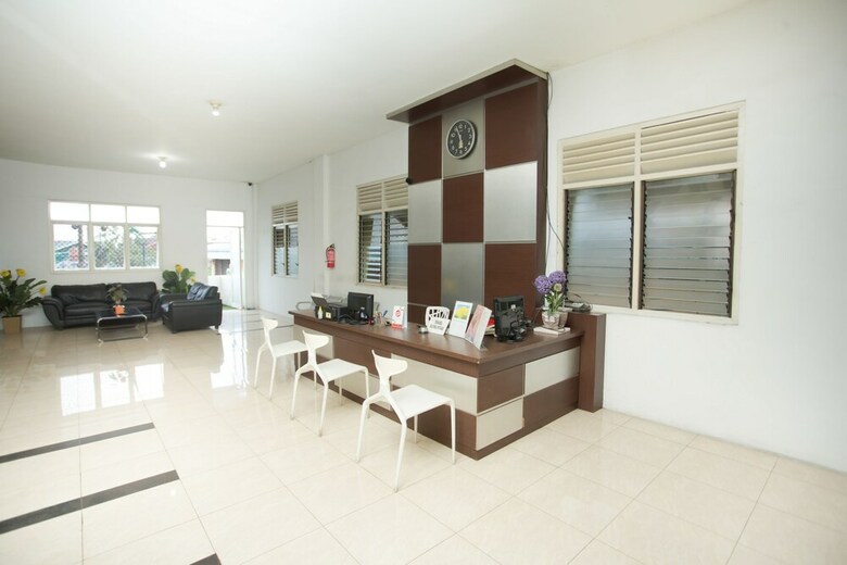 Hostal Oyo 850 Lapan Lapan
