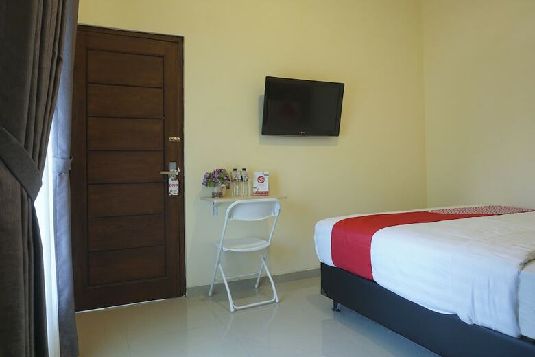 Hotel Oyo 895 Mahameru Residence