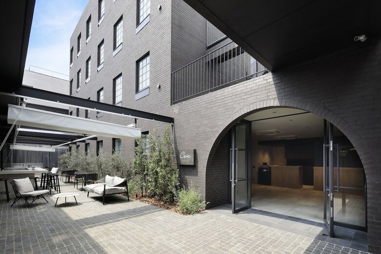 Cen Diversity Hotel & Cafe